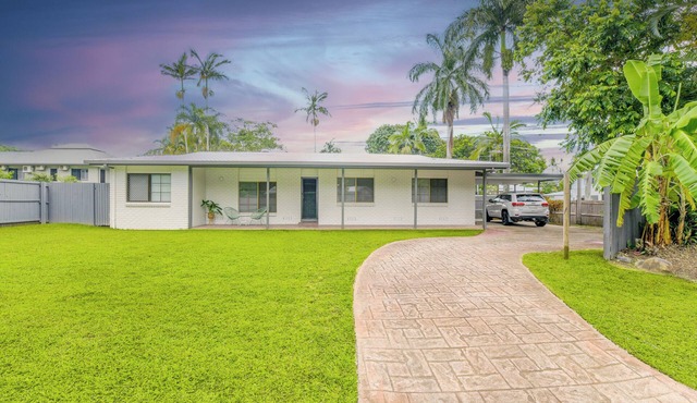 Hidden Gem 3BR Home in Cairns Close to Airport, CBD & Attractions