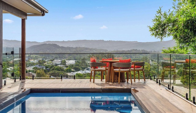 Hillside Hideaway - Hinterland Escape with Panoramic Views