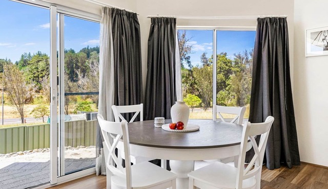 Hill View Cottages - Sail B