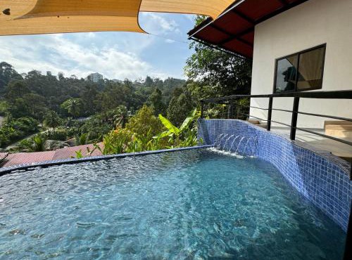 Hillside Red Cabin in Kuala Lumpur