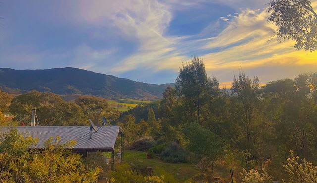 Hilltop Hideaway, Firepit, Starry Nights & Privacy