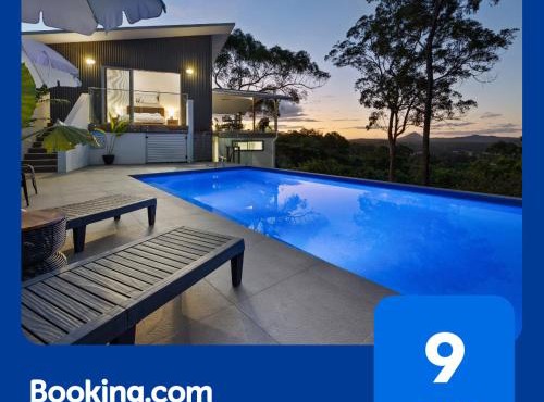 Hinterland Dreamers Poolside Retreat