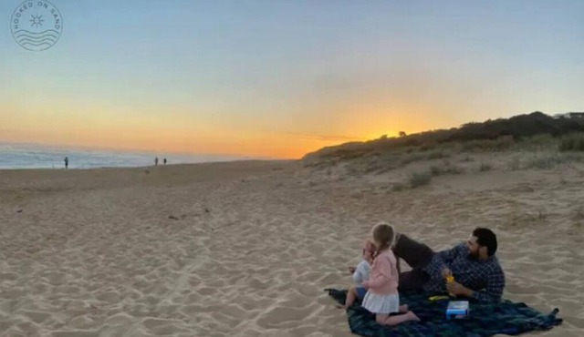 HOOKED ON SAND - 🎣 Fish 🌊 Swim 🏄🏻‍♀️ Surf 🏝 Relax