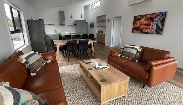 HORIZON AT BINALONG BAY with Accessability Features