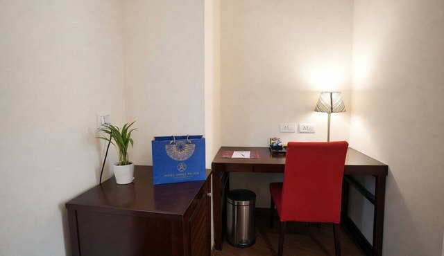 Hotel Amber Palace in Gurugram