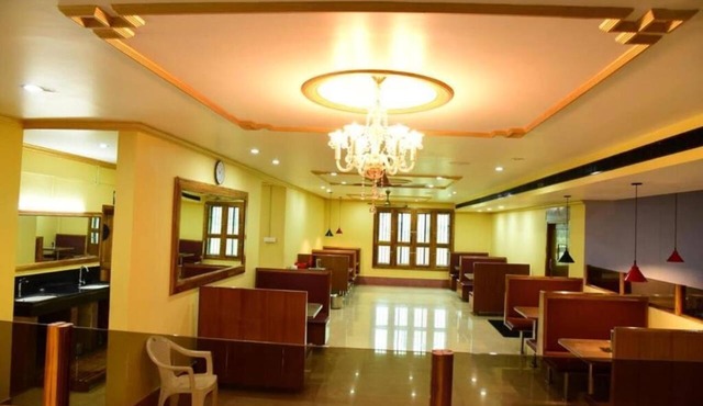 Hotel Chembiyan