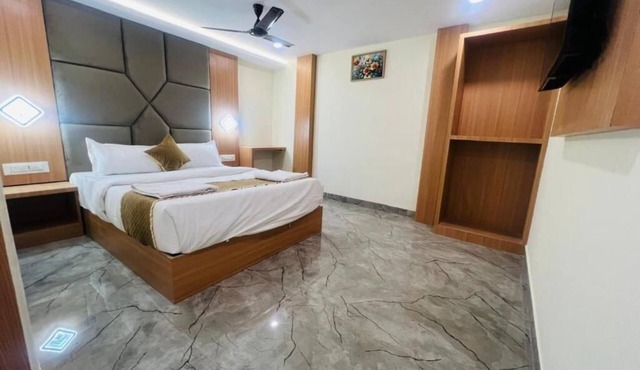 Hotel Crystal Castle in Mumbai