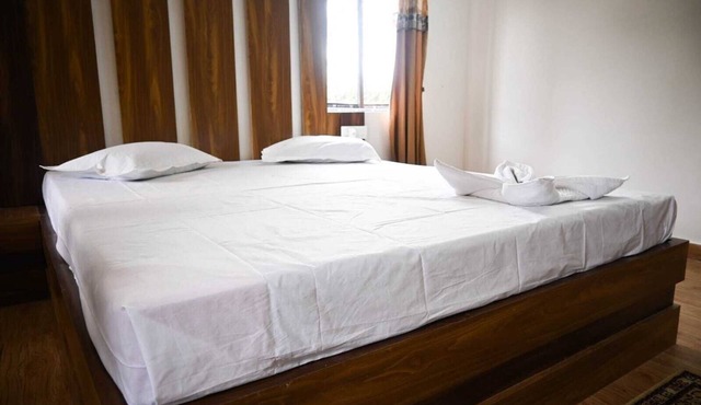 Hotel Dynasty Inn