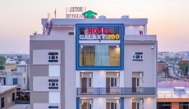 Hotel Galaxy 700 - A Luxury Hotel Near KhatuShyamJi Temple