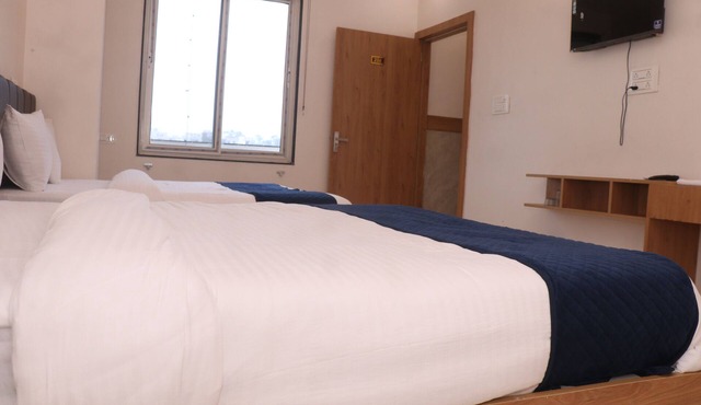 Hotel Lakhdatar in Kota