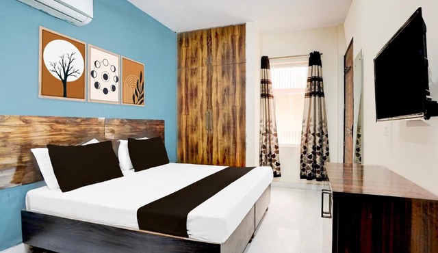 Hotel O Super Silverkey Galleria Market in Gurgaon
