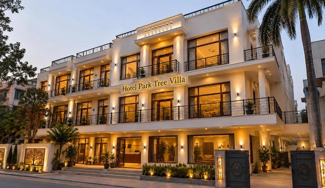 Hotel Park Tree Villa in Noida