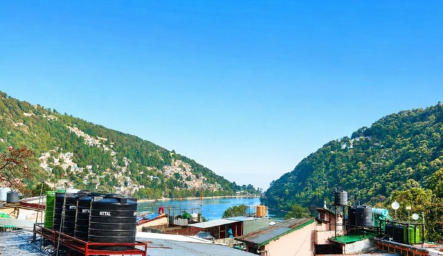 Hotel Radha Rani