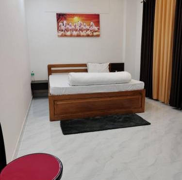 Hotel Raj