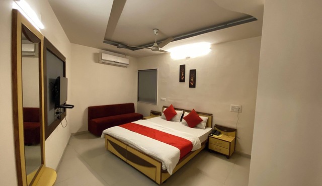 Hotel Riverfront in Ahmedabad