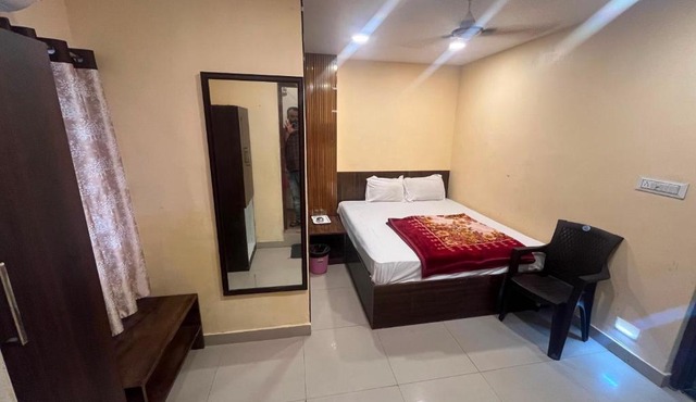 Hotel Royal Palace in Howrah