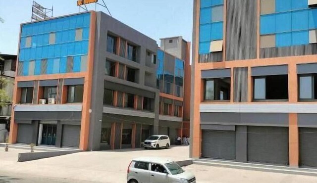 Hotel Royal Park in Vapi