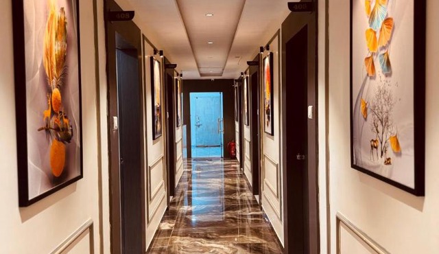 Hotel Saffron in Vadodara