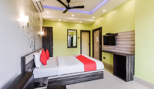 Hotel Shantinivas in Rampur Hat
