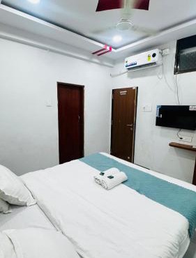 Hotel shree lodging