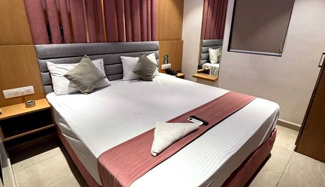 Hotel Singh Empire