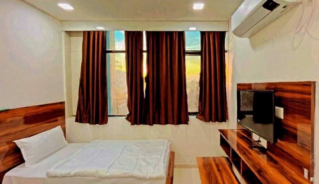 Hotel SK in Vadodara