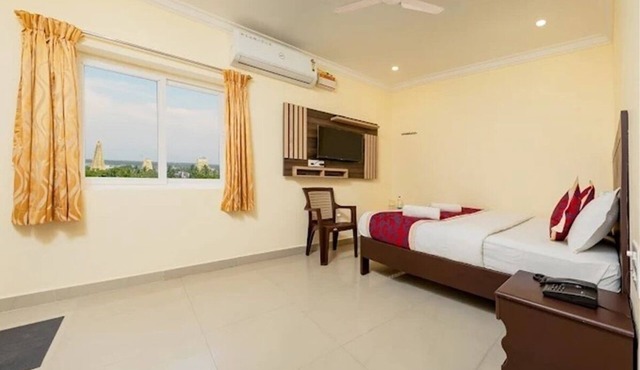 Hotel Strawberry Grand in Rameshwaram