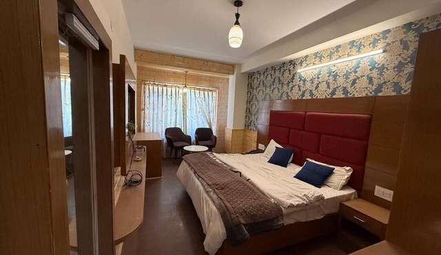Hotel Summer King in Manali
