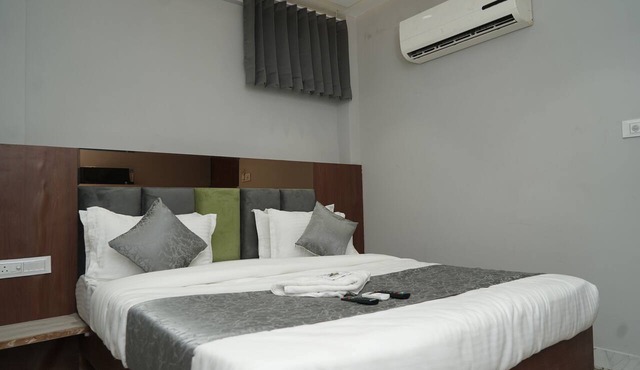 Hotel Sunway in Ahmedabad