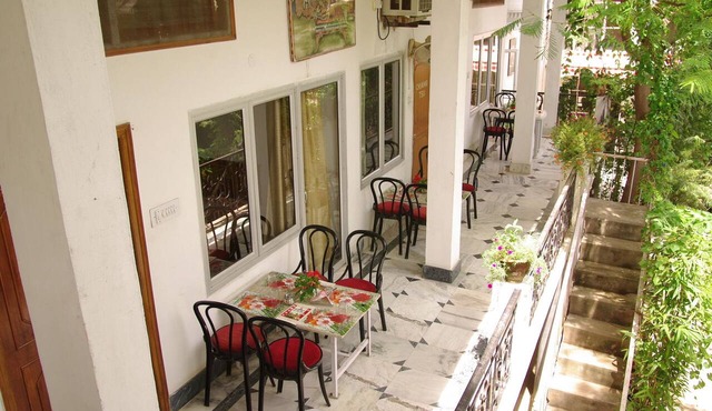 Hotel Zen in Rajnagar