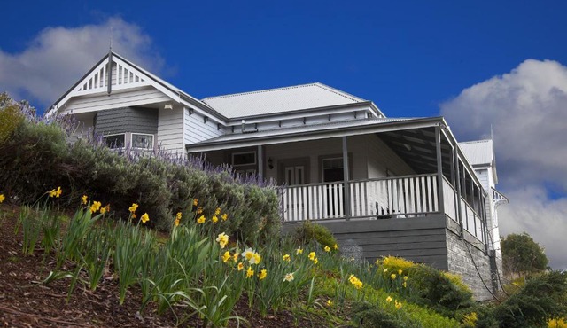 House on the Hill Bed and Breakfast