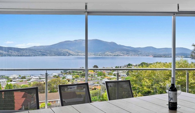 "House on the Hillside" with City Views Sleeps 12