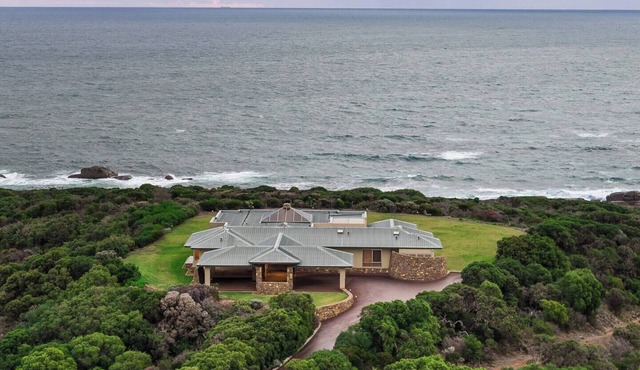 Incognito An Exclusive Oceanfront Estate