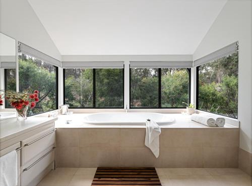Jarrah Grove Forest Retreat - Adults Only Luxury Chalet