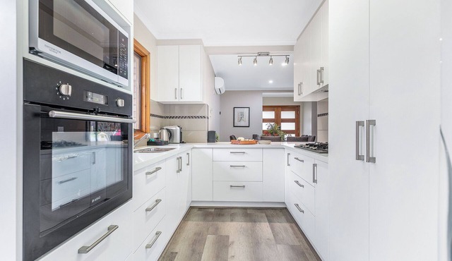 Jensen House - Blends the best of retro style with a full modern update