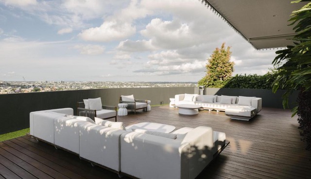 Kangaroo Point Apartment by Urban Rest in Brisbane