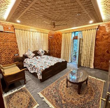 Kashmir Aikyam House