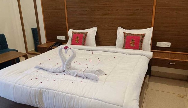 Khajuraho Holiday Resorts in Rajnagar