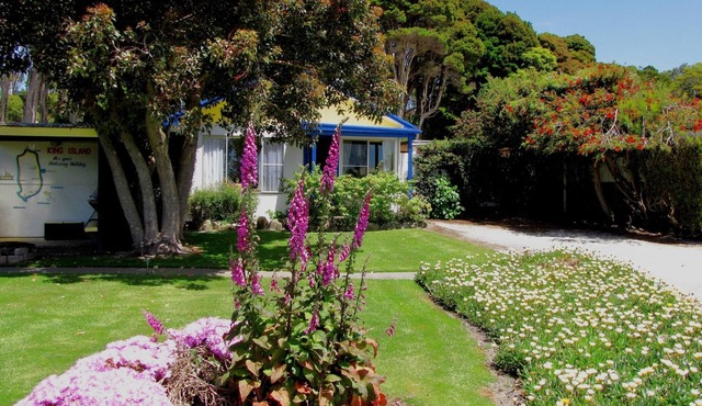 King Island Accommodation Cottages, provide a peaceful & relaxing stay. in Naracoopa
