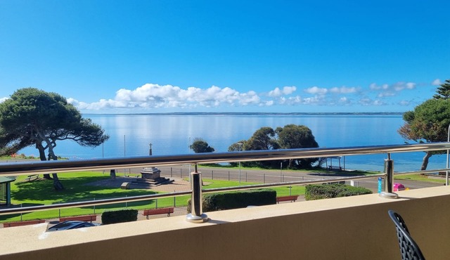 🌊Kingscote Terraces 2: Ocean Views, Town Location, Premium Property, Wifi, AC