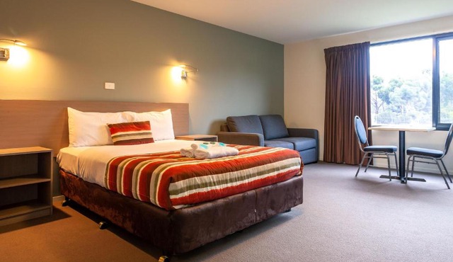 Kingston Hotel