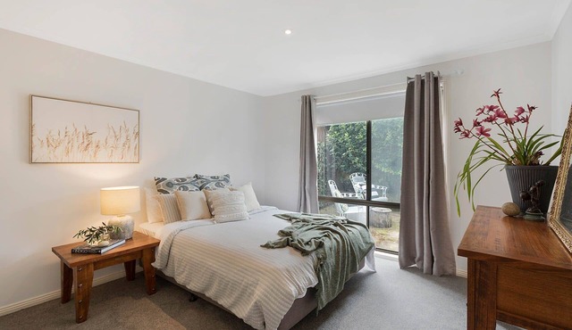 Kookaburra Beach House - Pet friendly 3 bedroom