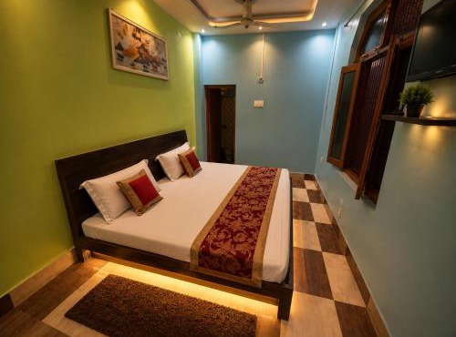 Krishna Guest House in Ayodhya