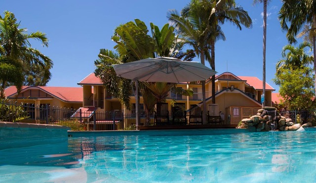 La Villa Beach Rd Pets under 10k call before booking O466573617