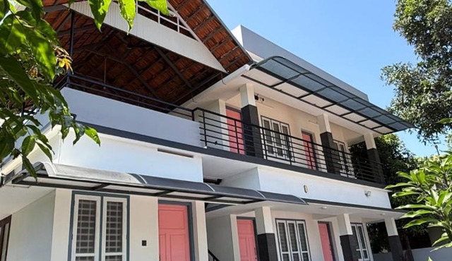 Lakeside Meadows- Diamond Homestay