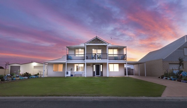 Lancelin By The Dunes - Low Mid Week Rates!