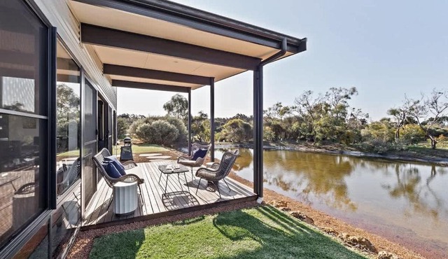 Lang Chalet - Vineyard Bliss on the Waterfront