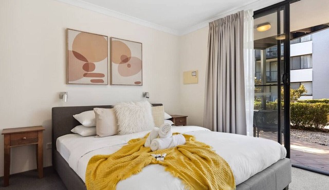 Leafy South Perth 1BR Apt | Walk to River + Ferry