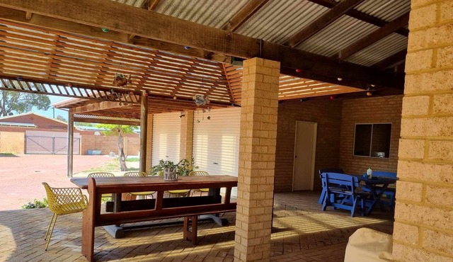 leeman boat house