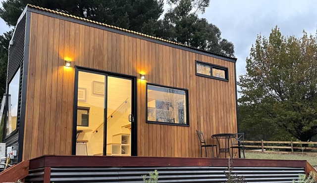 Leith Hill Tiny House Mountain Views